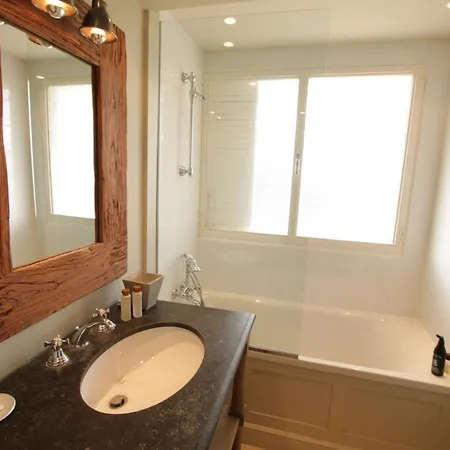 Les Pins Tranquilles Apartment