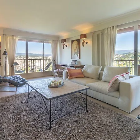 Les Pins Tranquilles Apartment