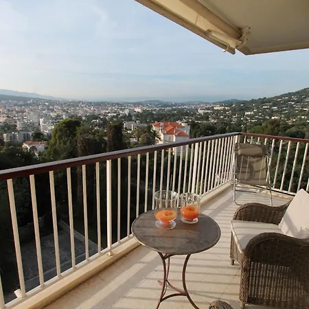 Les Pins Tranquilles 아파트 칸느