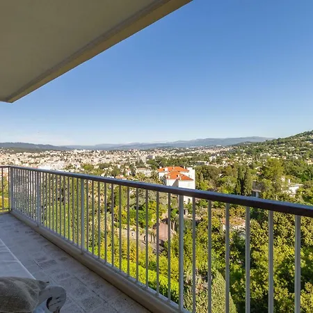 Les Pins Tranquilles 아파트